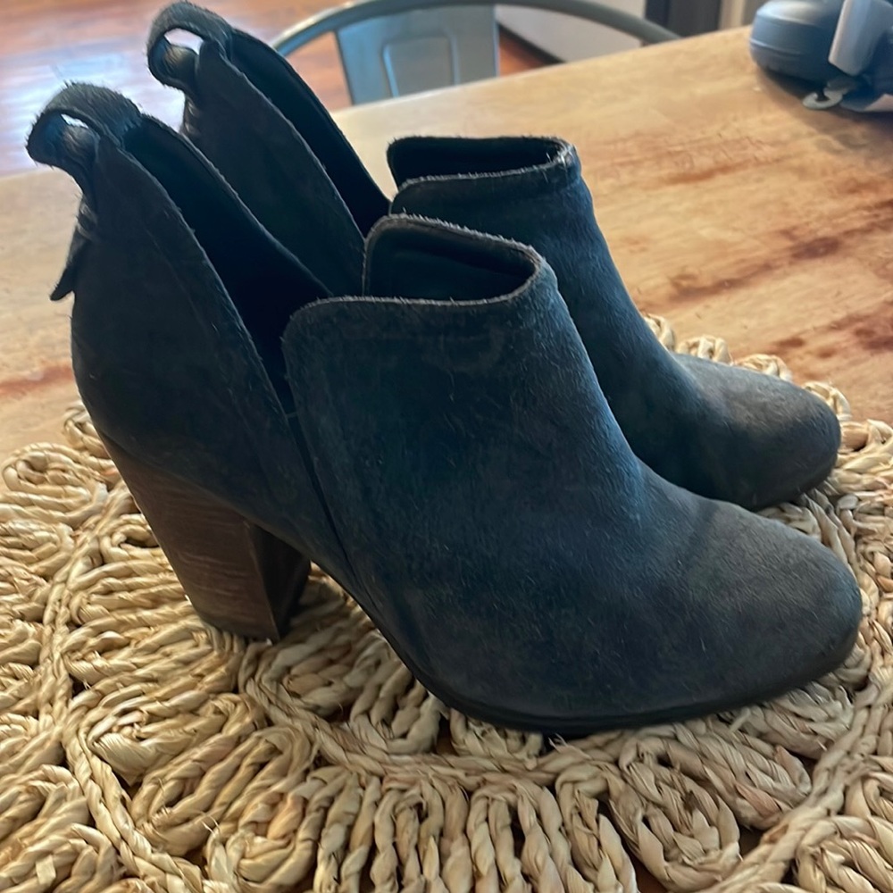 Vince Camuto grey suede booties size 8